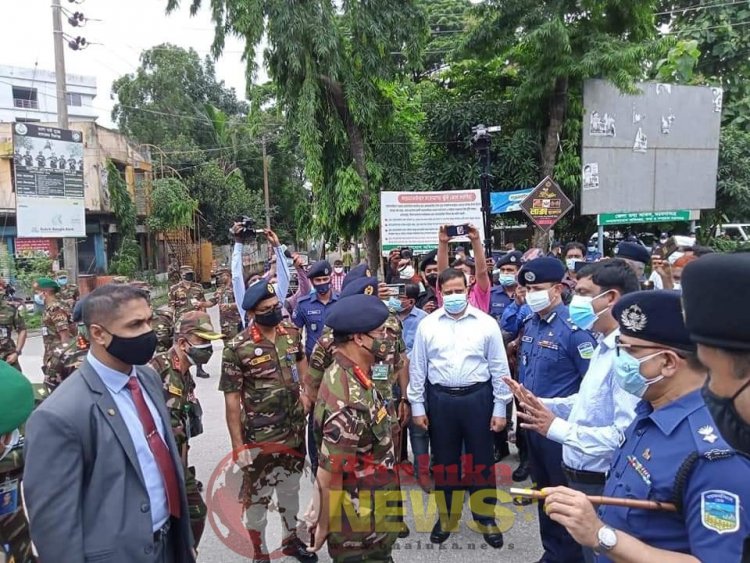 ময়মনসিংহে সেনাবাহিনীর প্রধান টহল কার্যক্রম পরিদর্শন